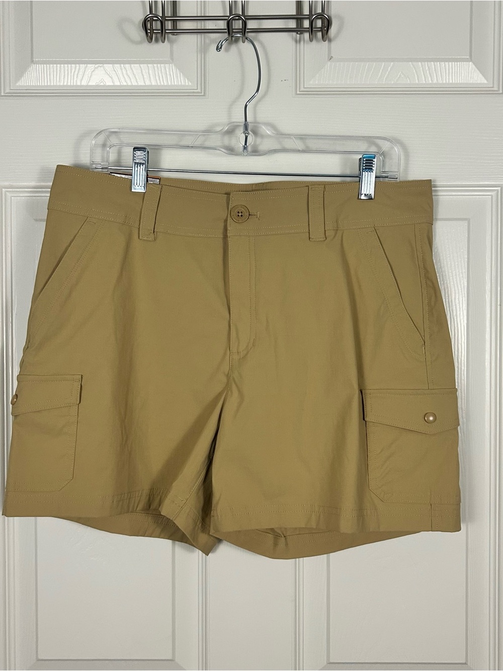 NWT Eddie Bauer Women’s Cargo Pocket Short Size 12